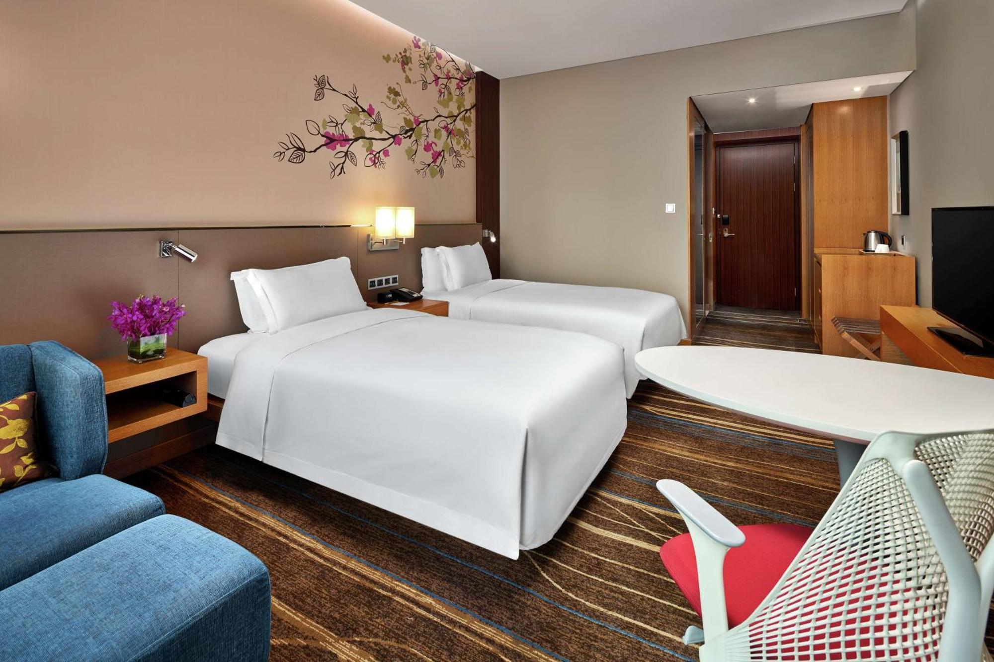 Hilton Garden Inn Shenzhen Bao'An Exterior photo