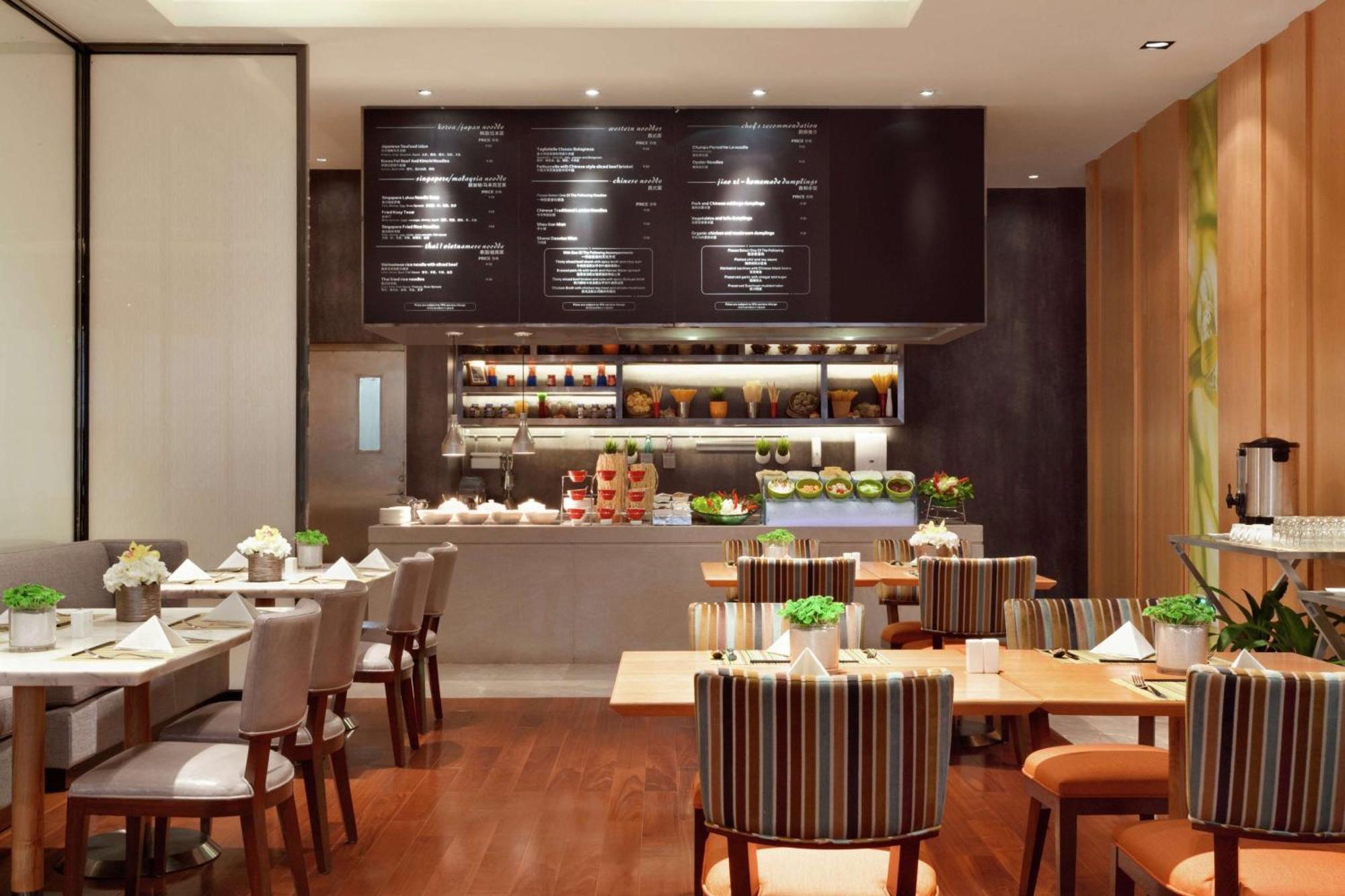 Hilton Garden Inn Shenzhen Bao'An Exterior photo