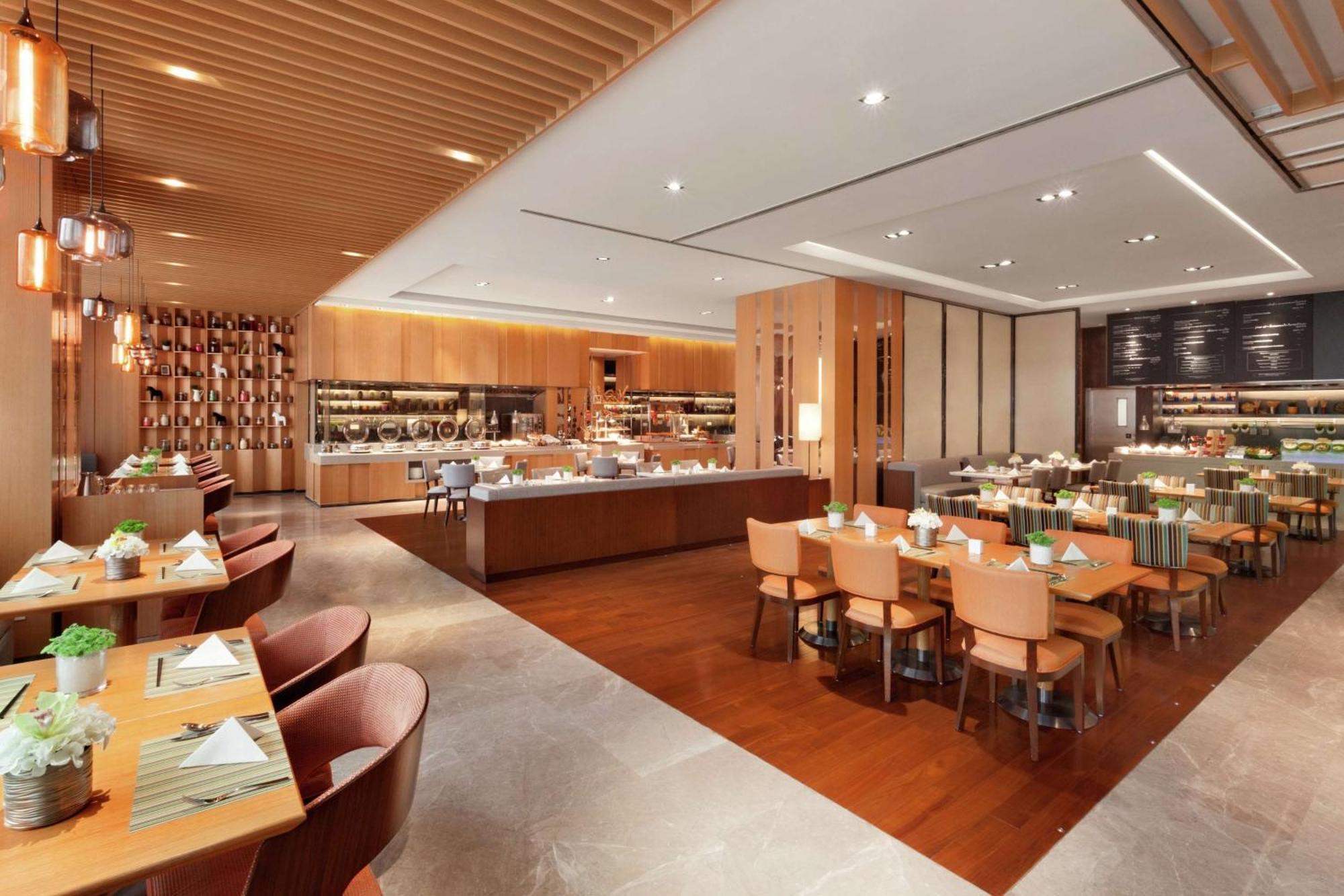 Hilton Garden Inn Shenzhen Bao'An Exterior photo